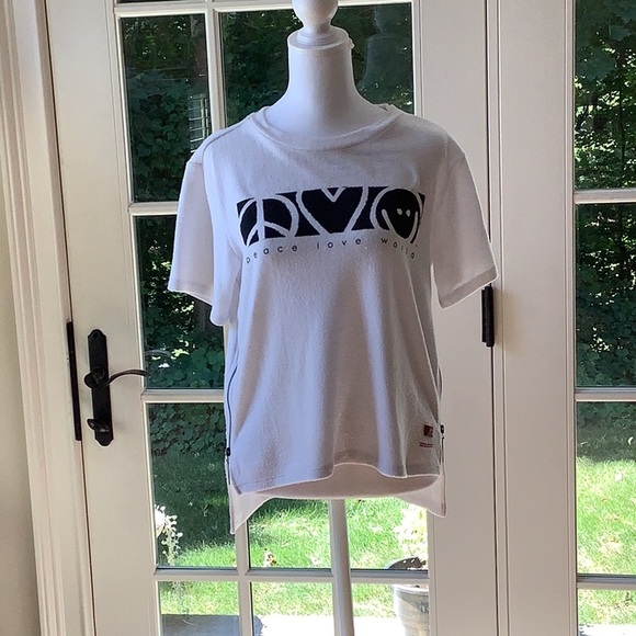 Peace love world short sleeves top. Size XS